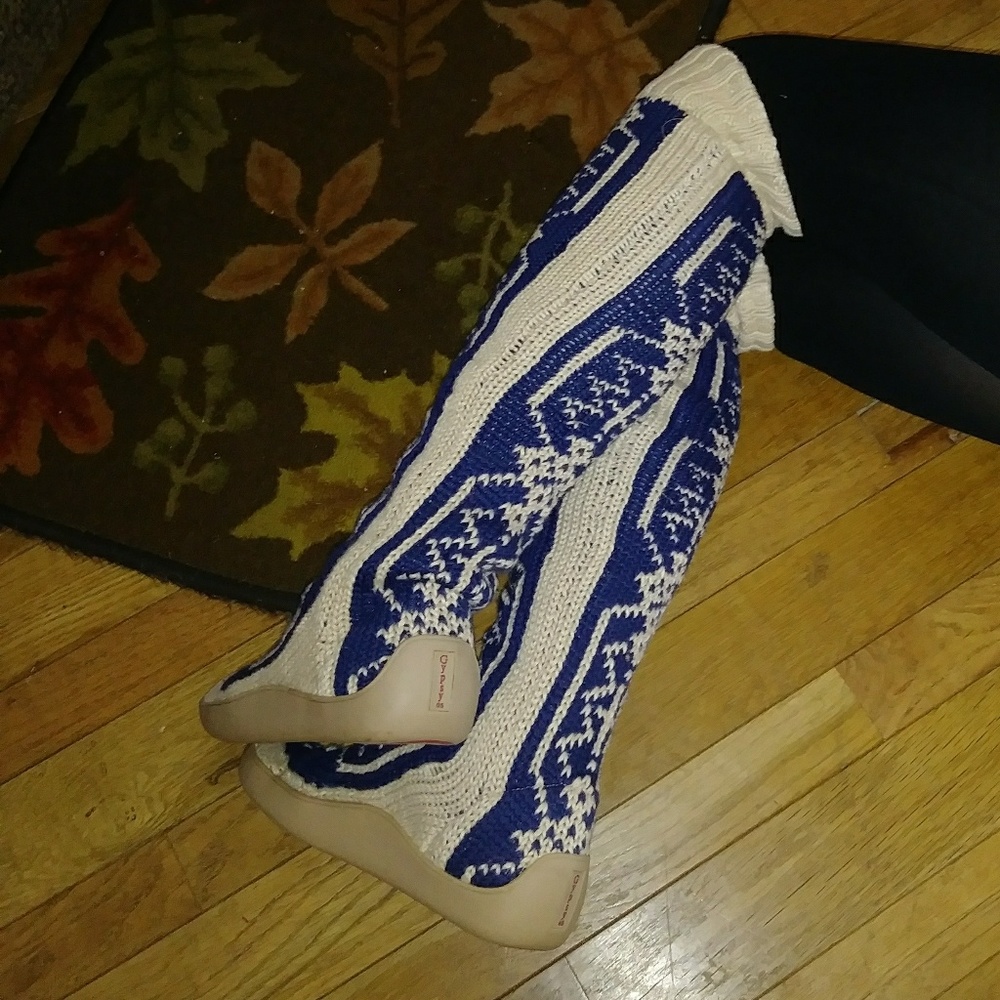 Gypsyz sweater boots size 7